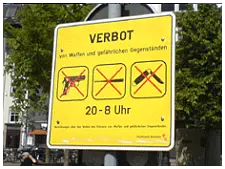 Das Schild für die Waffenverbotszone